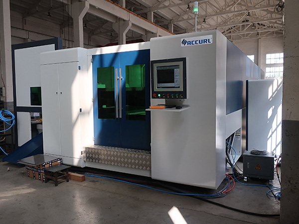 Cüt Pallet dəyişdirici ilə 3000W Fiber Lazer Kesmə Makinası