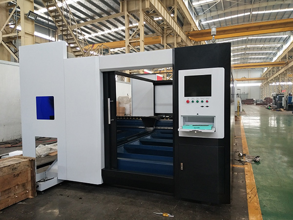 Yüksək Precision 3000x1500mm Kiçik 1000w 1500w Fiber Lazer Kesme Makinası Qiyməti